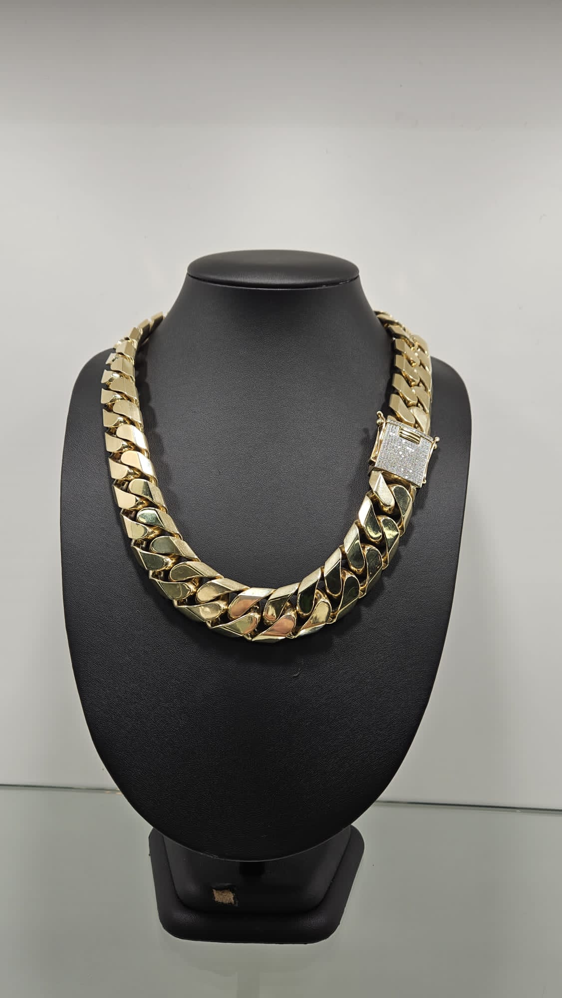 Cuban Link 10kt Diamond Clasp 500g NZD50000
