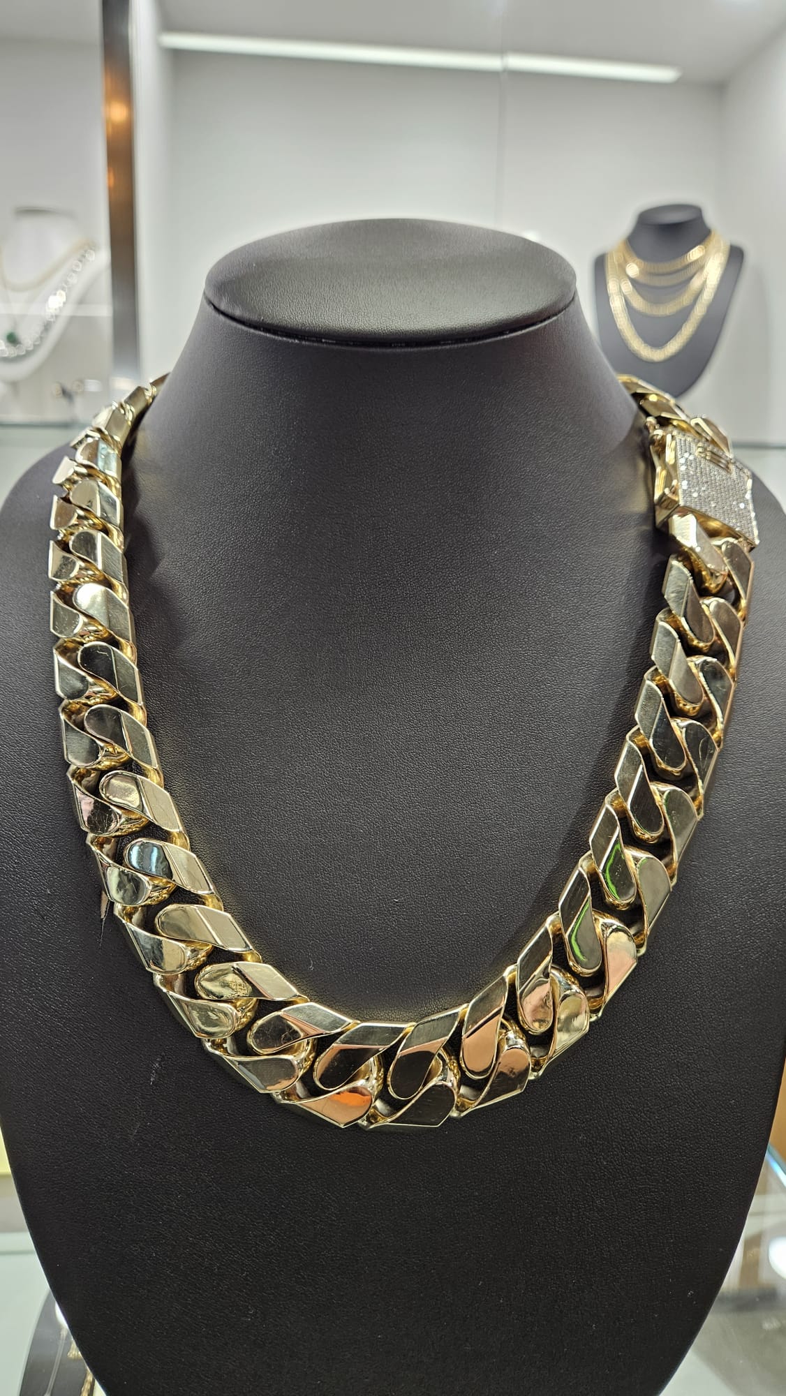 Cuban Link 10kt Diamond Clasp 500g NZD50000