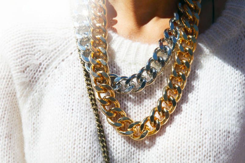 Can You Wear Gold And Silver Chains Together