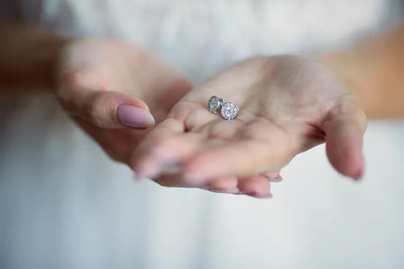 Guide on How Many Carats Are Best for Earrings in NZ