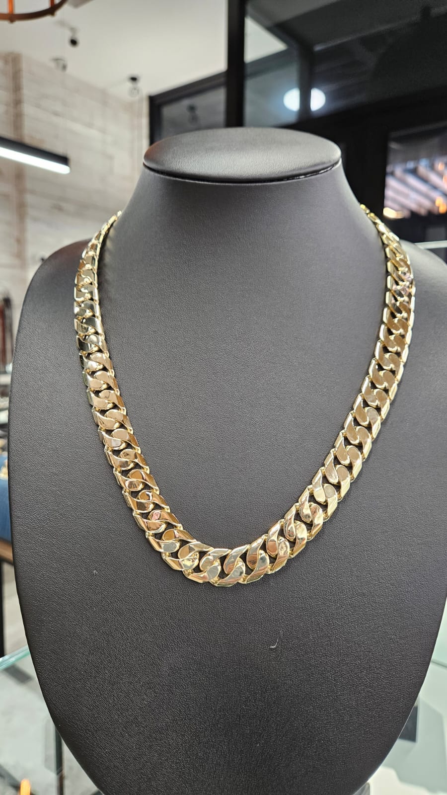 Cuban Link 10kt 200g NZD30000