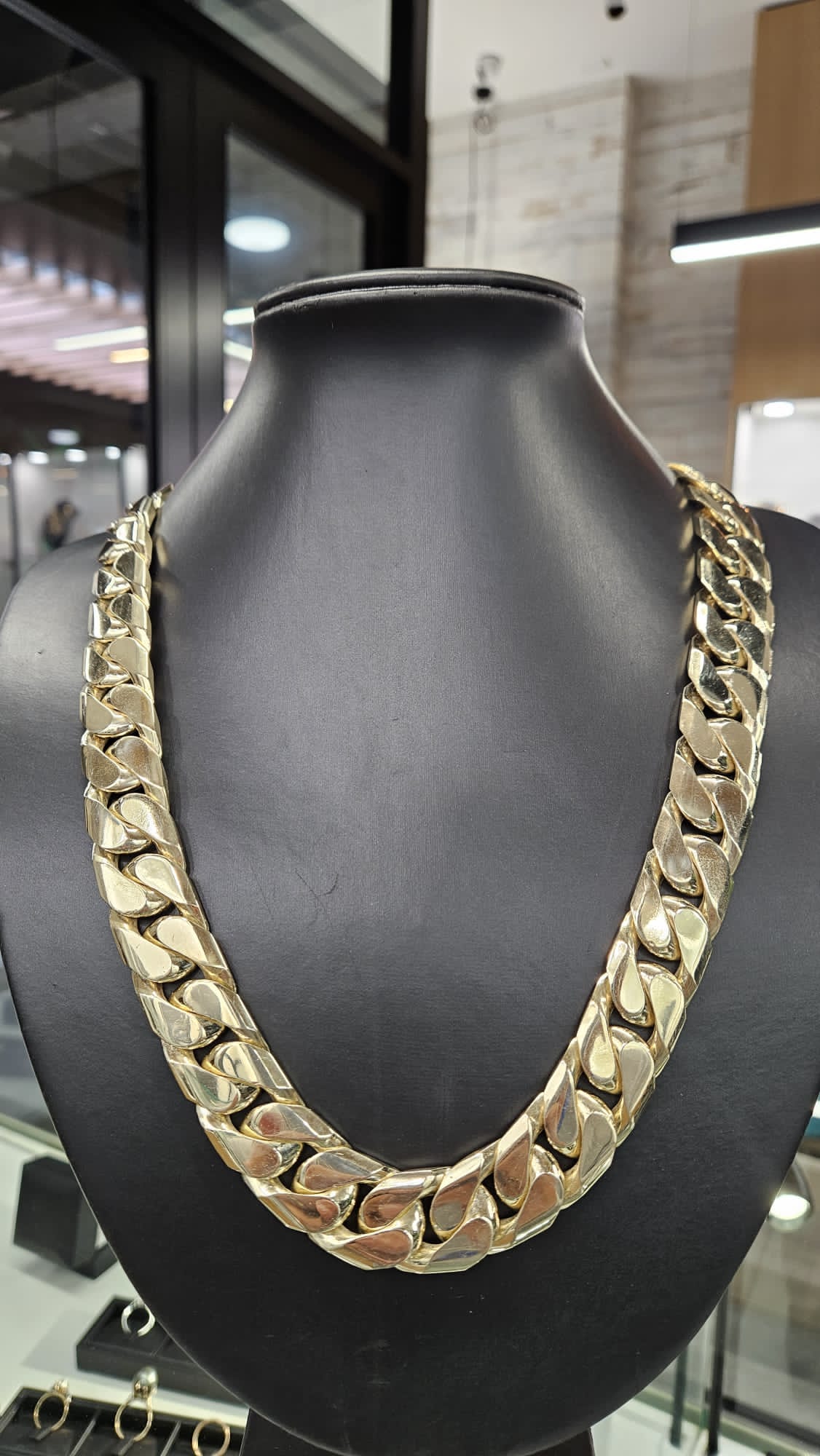 Custom Gold Chain Cuban Link 300g NZD45000