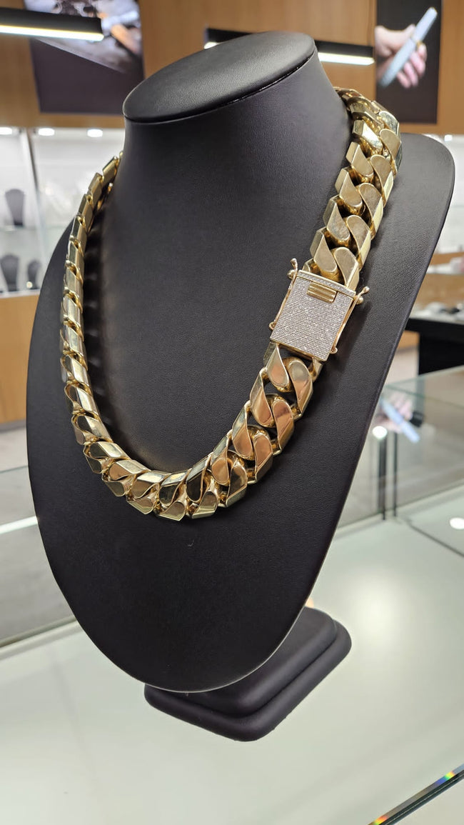 Enlace cubano 10kt Cierre de diamante 500g MXN 75000
