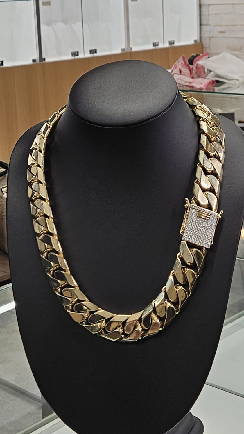 Enlace cubano 10kt Cierre de diamante 500g MXN 75000