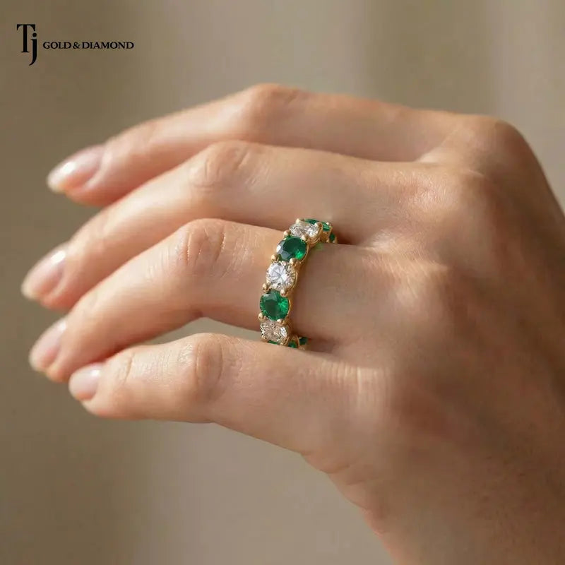 Created Emerald & Diamond Full Eternity Ring – 18kt Yellow Gold