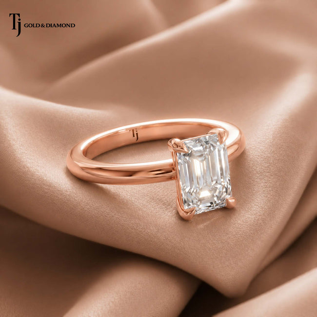 4-Claw Emerald Cut Solitaire Diamond Ring - Rose Gold