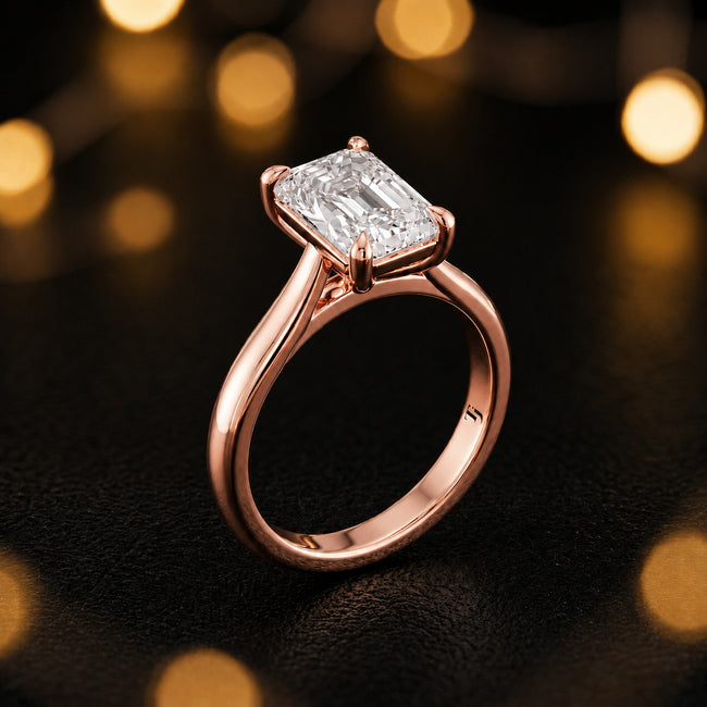 Anillo de diamantes solitario de talla esmeralda de 4 garras - Oro rosa