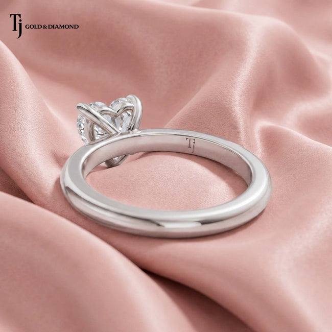 4-Claw Heart Solitaire Diamond Ring - White Gold (Platinum)