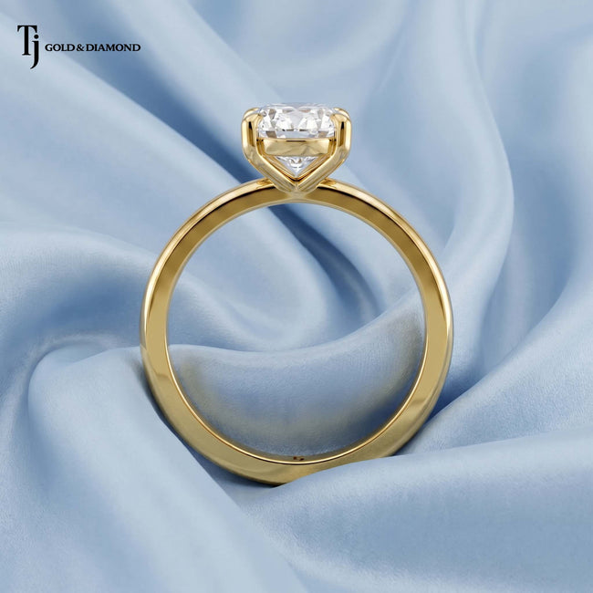 4-Claw Oval Cut Solitaire Diamond Ring - Yellow Gold