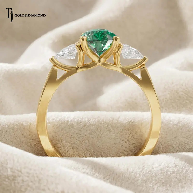 Pear Cut Created Emerald & Diamond Trilogy Ring – 18kt Yellow Gold