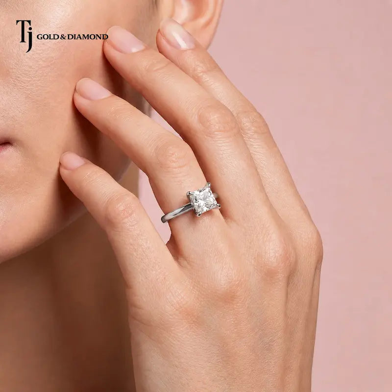 1.5 carat princess cut lab-grown diamond solitaire engagement ring in 18kt white gold on model