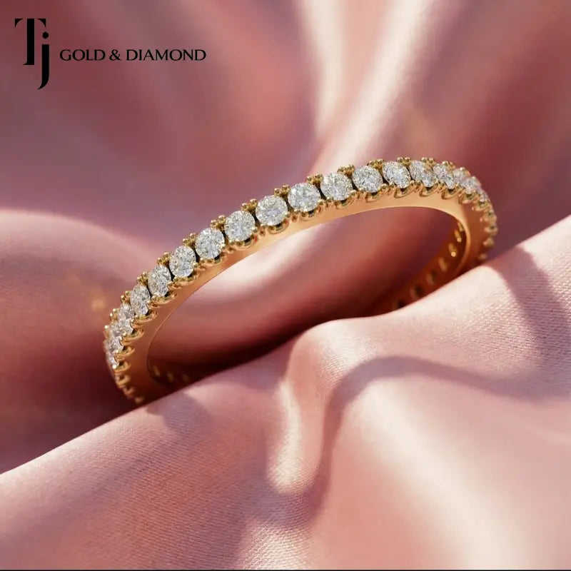 Luxury scallop setting full eternity diamond wedding band crafted in 18kt yellow gold with round brilliant lab-grown diamonds.