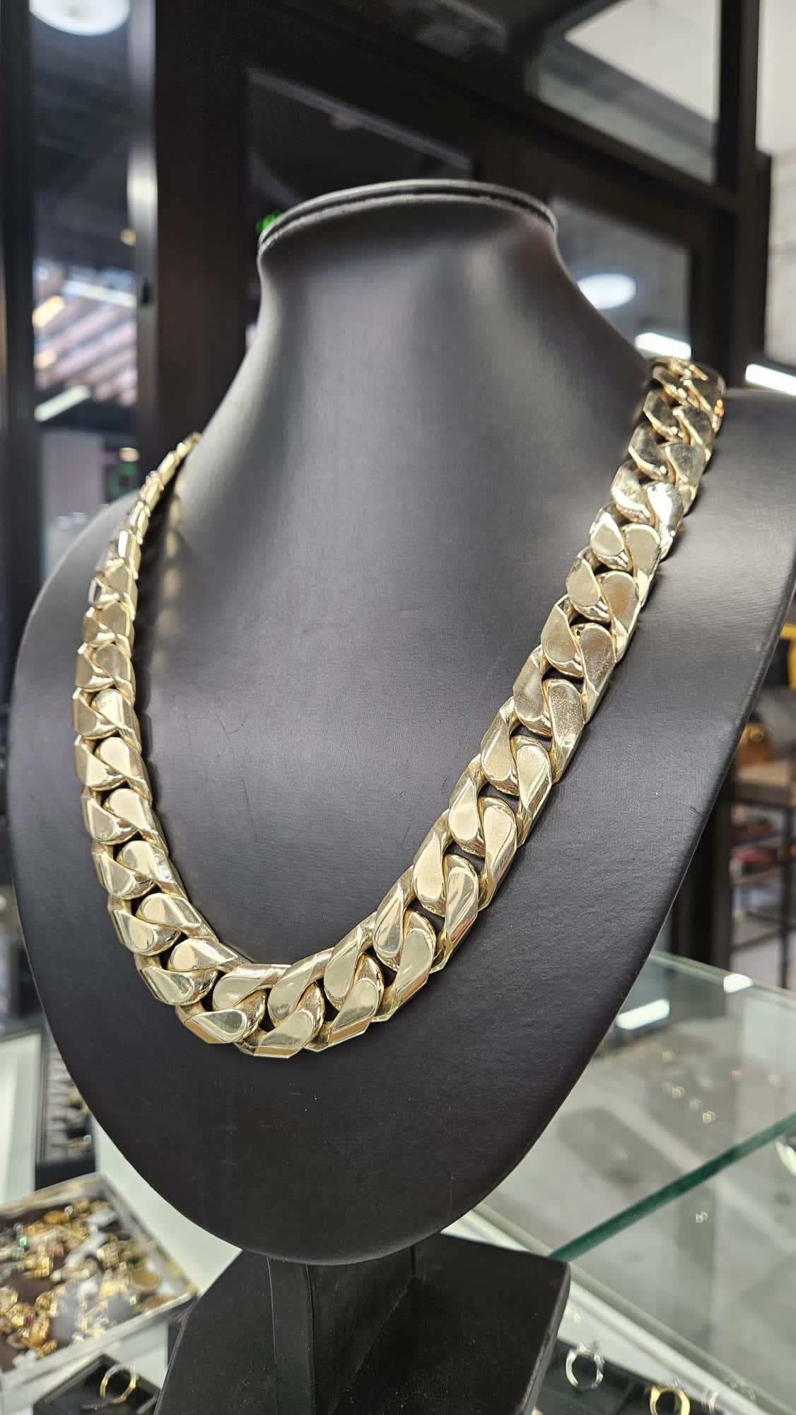 Custom Gold Chain Cuban Link 300g NZD45000