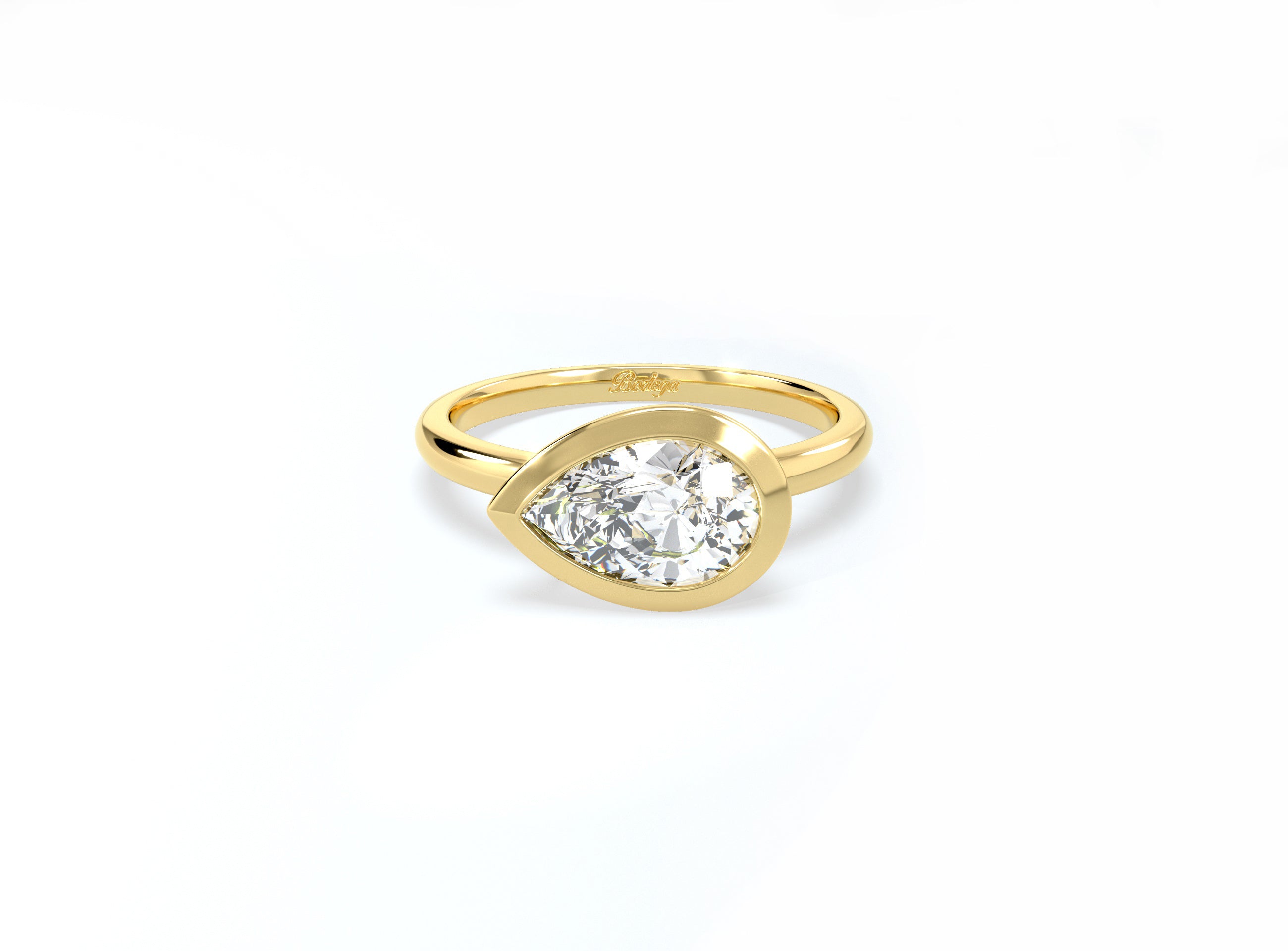 Pear Bezel Ring - Yellow Gold - Bodega