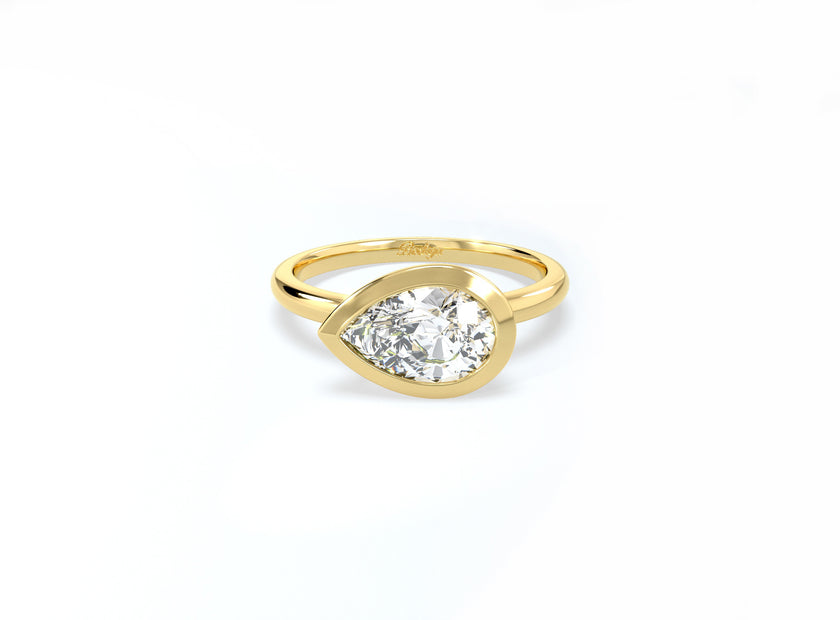 Pear Bezel Ring - Yellow Gold - Bodega