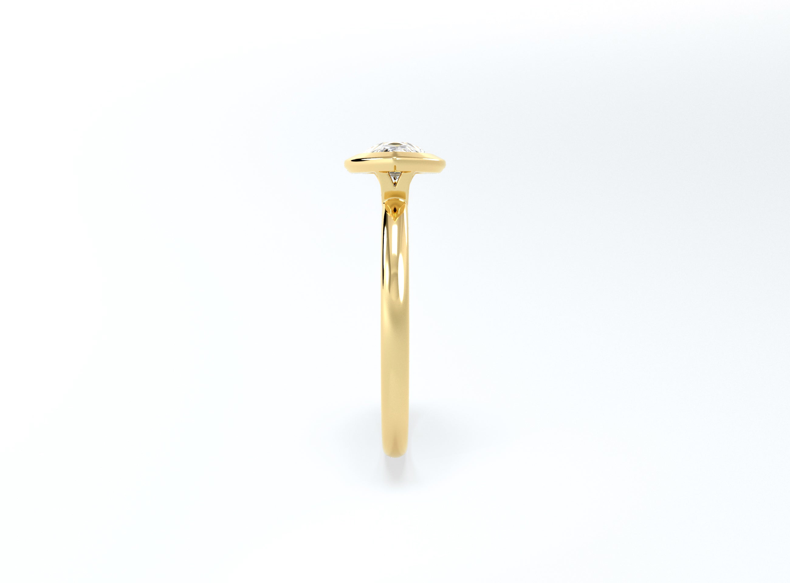 Pear Bezel Ring - Yellow Gold - Bodega