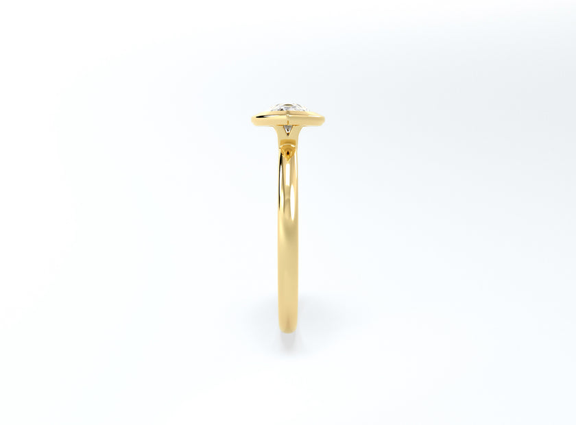 Pear Bezel Ring - Yellow Gold - Bodega