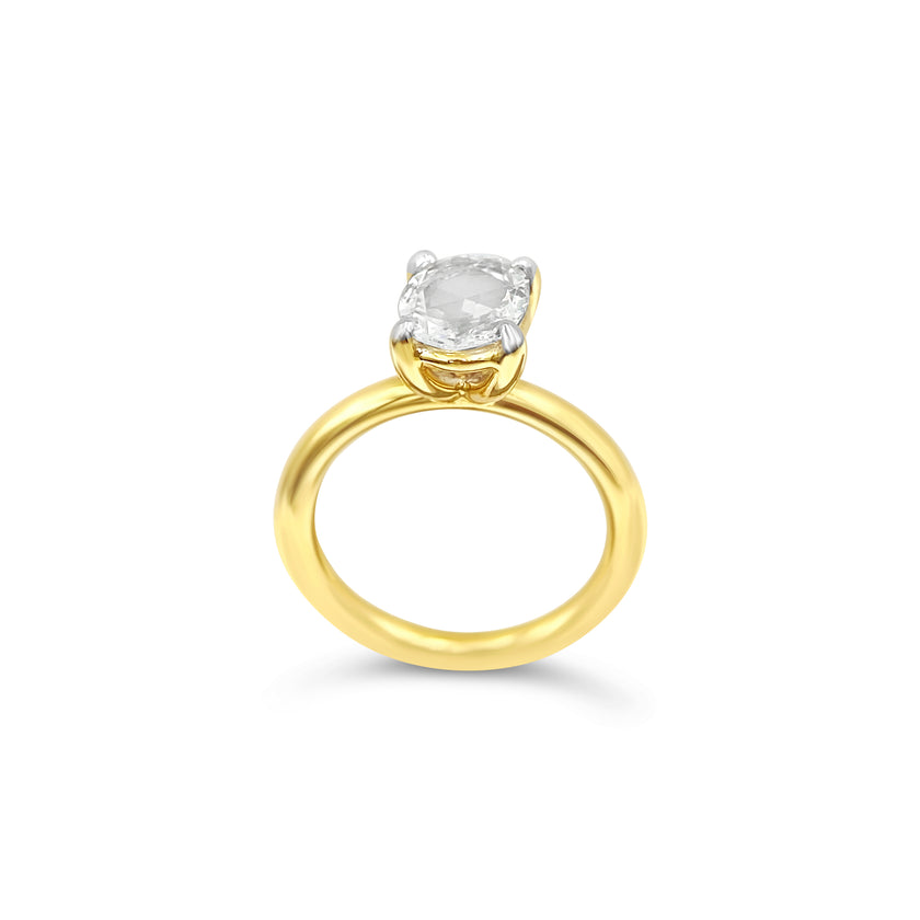 Oval Cut Solitaire Ring with accent prongs- Yellow Gold - Bodega