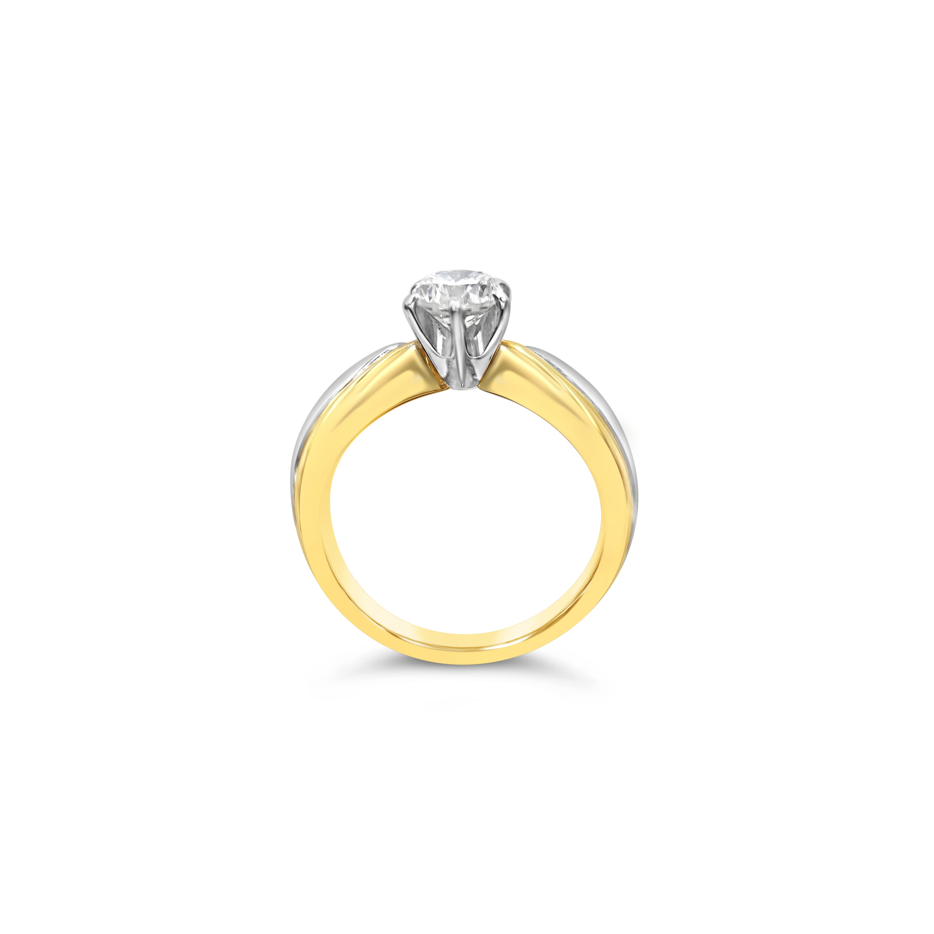 Two tone Round Brilliant Cut Solitaire Ring - Bodega