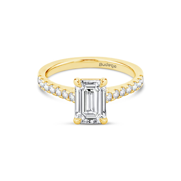 Emerald Solitaire Ring with Pave shoulders- Yellow Gold - Bodega