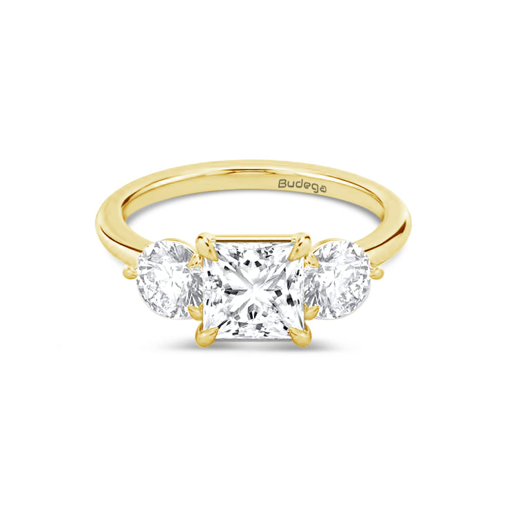 3 Stone Princess Cut Ring - Yellow Gold - Bodega